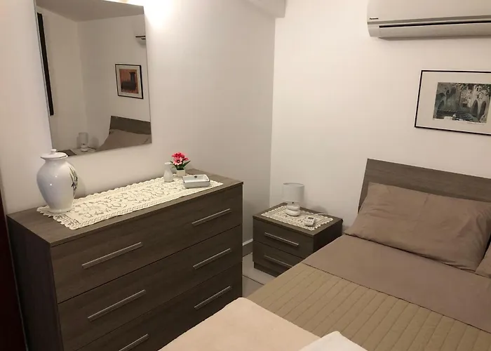 Royal Bay צ'פאלו